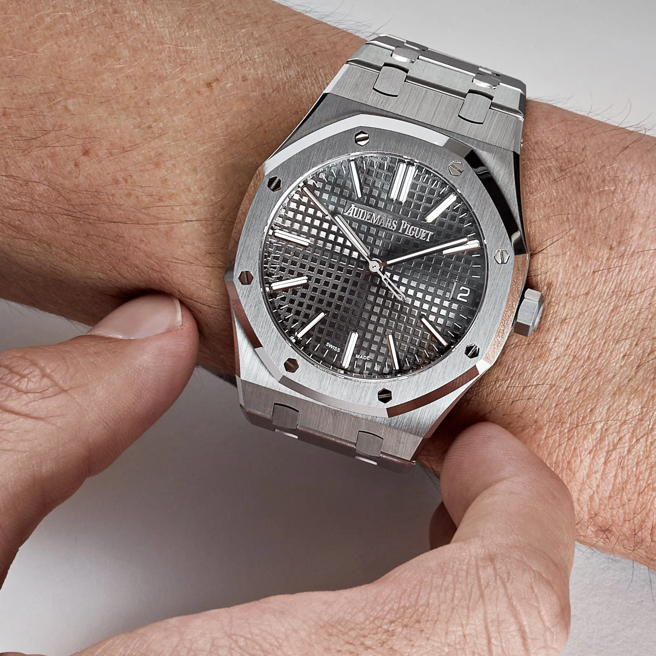 Audemars Piguet Royal Oak 15510ST.OO.1320ST.05 Selfwinding '50th Anniversary' Stainless Steel Grey Dial (2022)