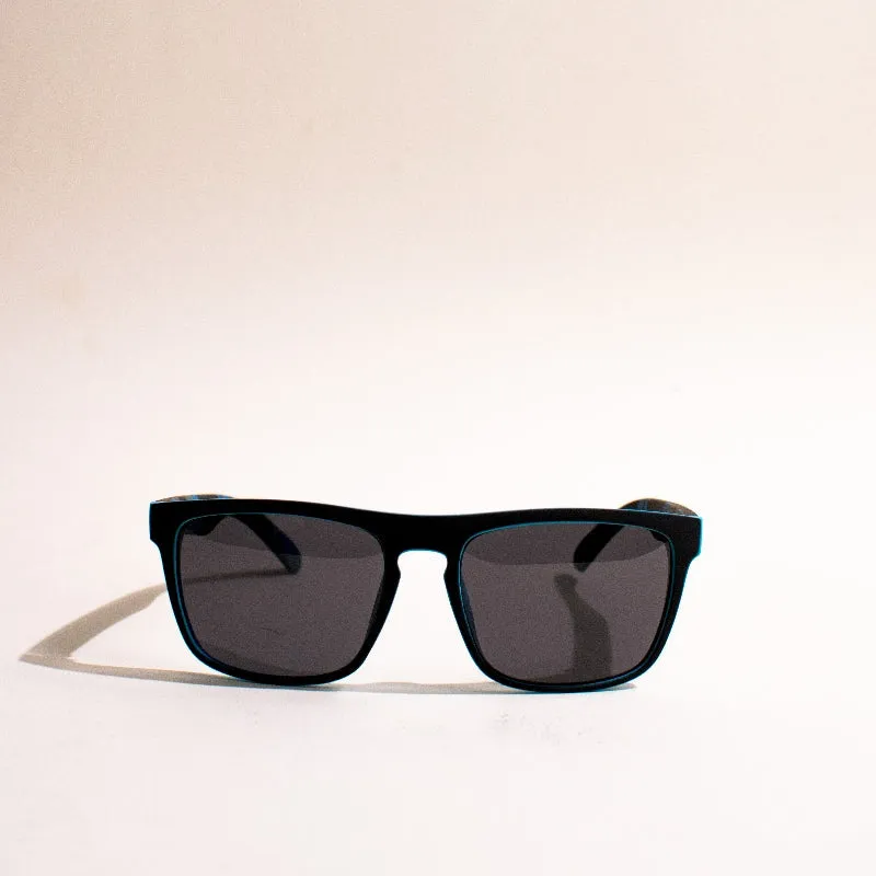 Busy Being Fab Black & Blue Sunglass